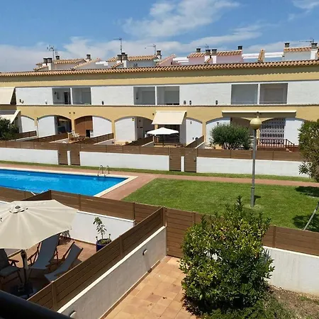 Holiday home Casa Pareada Con Piscina L'Escala
